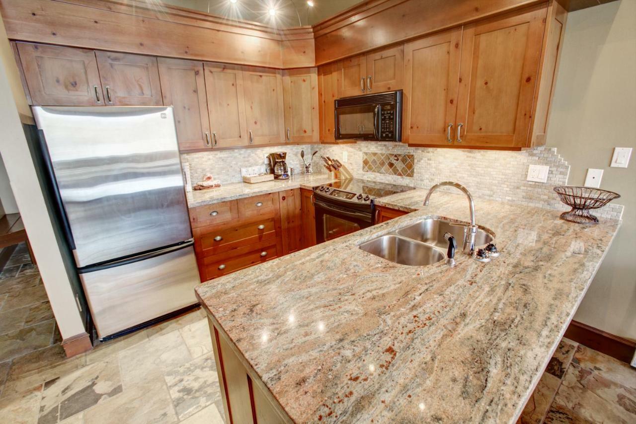 Greystone Lodge Whistler Dış mekan fotoğraf